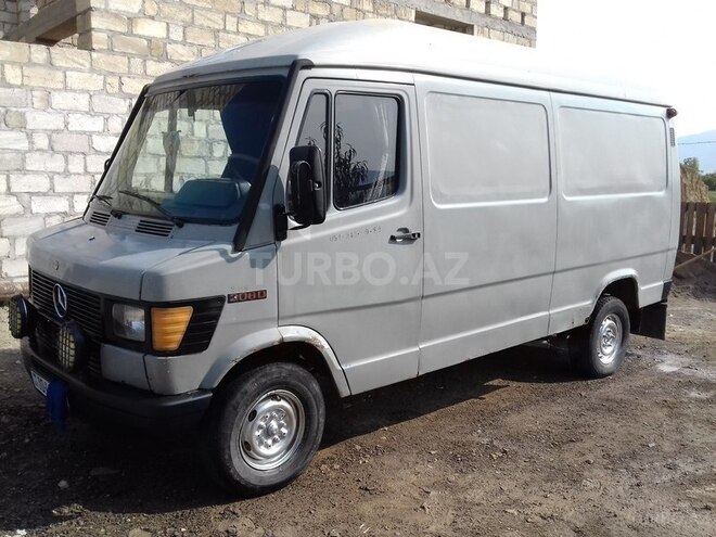Mercedes 208 D 1992, 410,572 km - 2.2 l - Tovuz