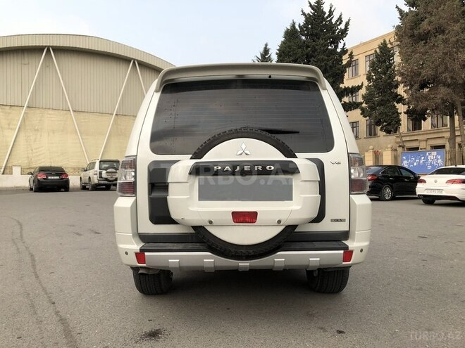 Mitsubishi Pajero 2013, 52,000 km - 3.5 л - Bakı