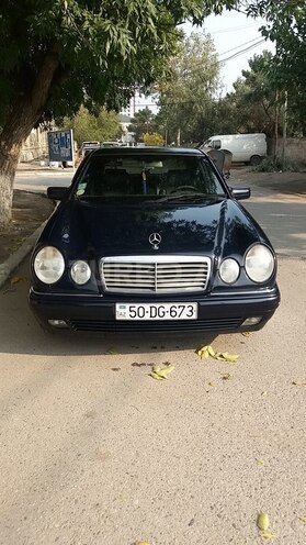 Mercedes E 230 1995, 372,000 km - 2.3 l - Sumqayıt