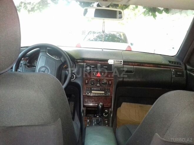 Mercedes E 230 1997, 227,240 km - 2.3 l - Şamaxı