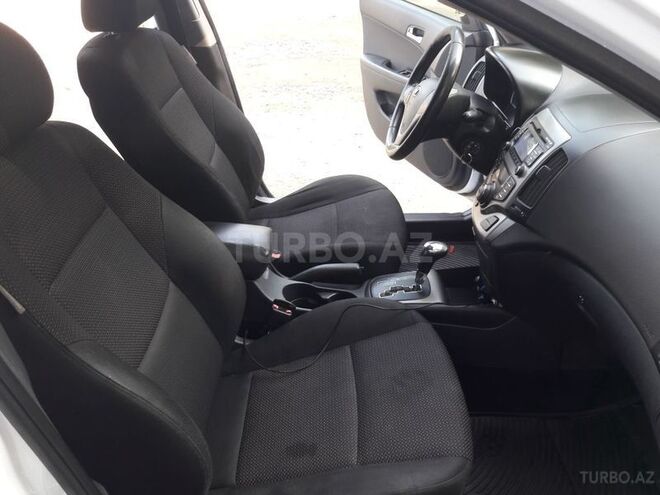 Hyundai i30 2009, 190,000 km - 1.6 л - Bakı