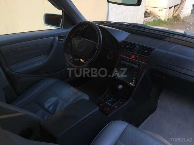 Mercedes C 230 1997, 169,000 km - 2.3 л - Bakı