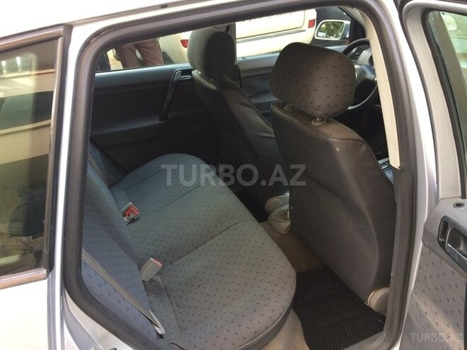 Volkswagen Polo 2004, 256,000 km - 1.4 l - Bakı