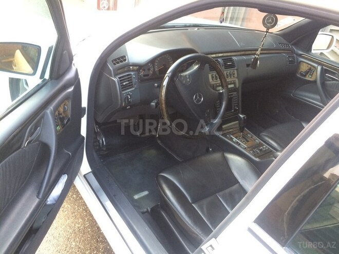 Mercedes E 320 2000, 231,000 km - 3.2 l - Bakı