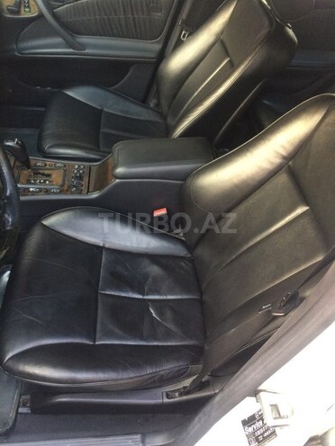 Mercedes E 320 2000, 231,000 km - 3.2 l - Bakı