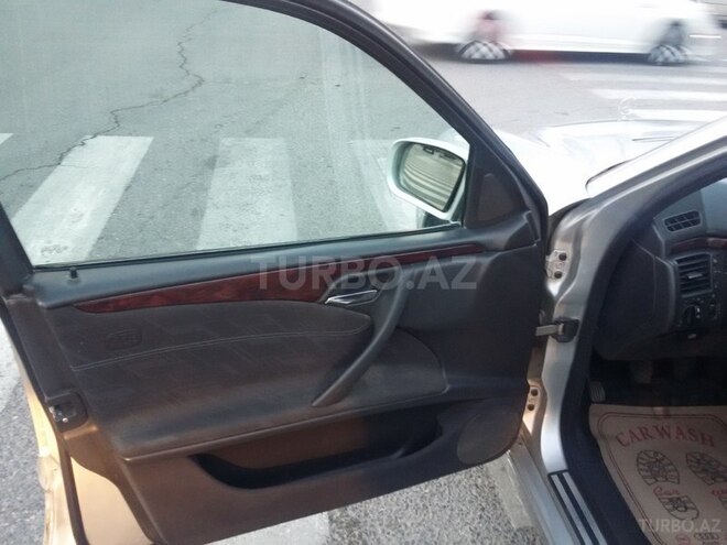 Mercedes E 200 2000, 300,000 km - 2.0 l - Bakı