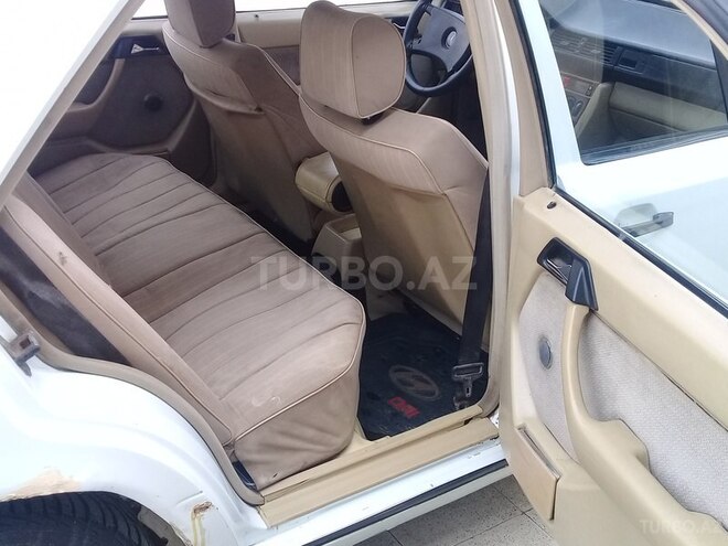 Mercedes E 200 1987, 352,100 km - 2.0 l - Bakı