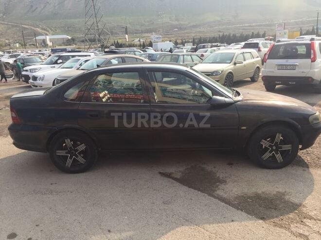 Opel Vectra 1997, 150,000 km - 1.6 l - Bakı