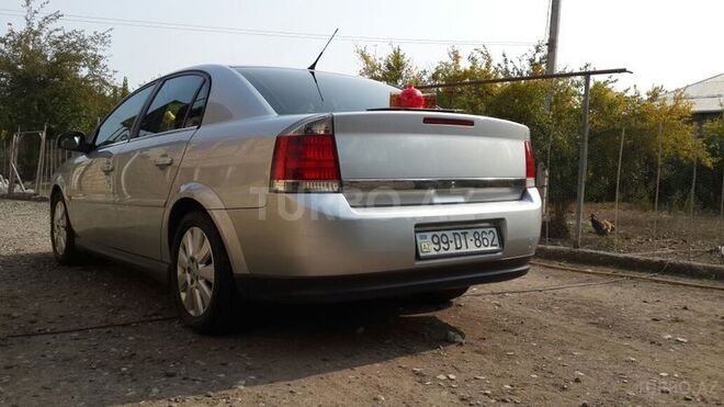 Opel Vectra 2003, 205,000 km - 2.2 л - Füzuli