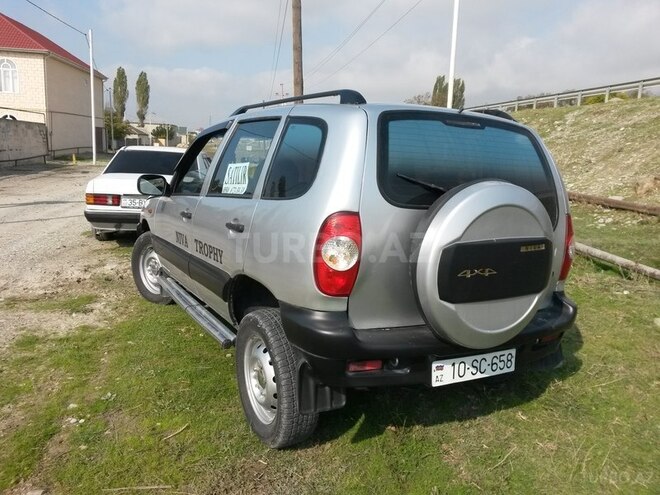 Chevrolet Niva 2008, 111,380 km - 1.8 l - Şamaxı