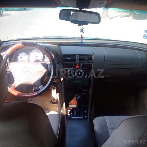 Mercedes C 200 1997, 260,000 km - 2.0 l - Bakı
