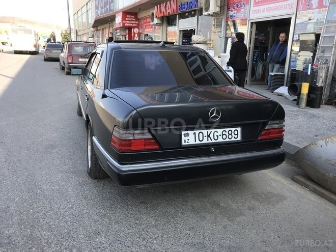 Mercedes E 230 1991, 220,000 km - 2.3 l - Bakı