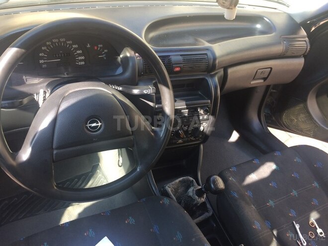Opel Astra 1995, 400,000 km - 1.7 l - Bakı