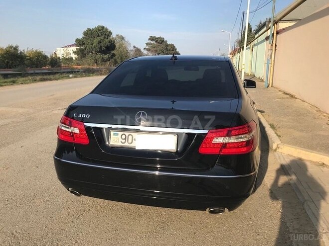 Mercedes E 300 2010, 60,000 km - 3.0 l - Bakı