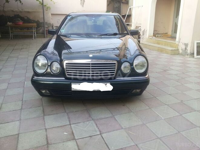 Mercedes E 240 1998, 278,000 km - 2.4 l - Bakı
