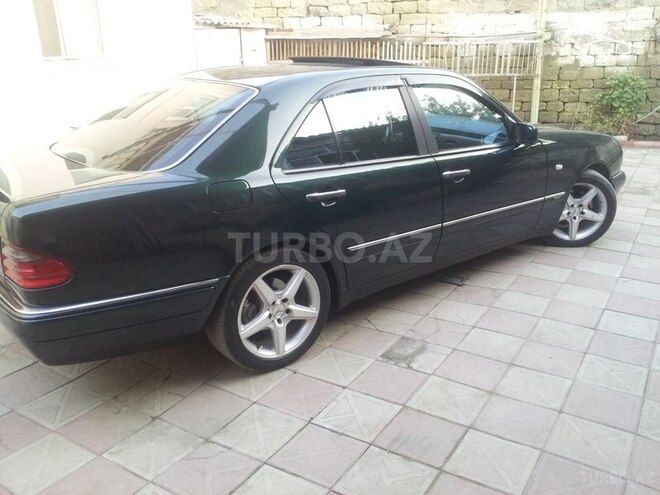 Mercedes E 240 1998, 278,000 km - 2.4 l - Bakı