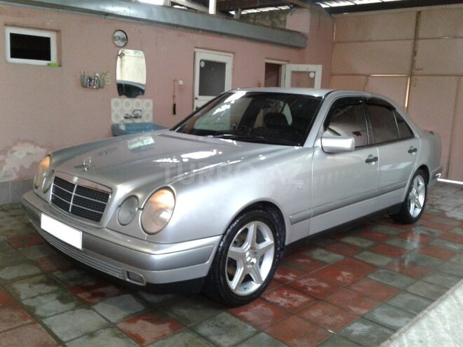 Mercedes E 230 1996, 304,000 km - 2.3 l - Gəncə