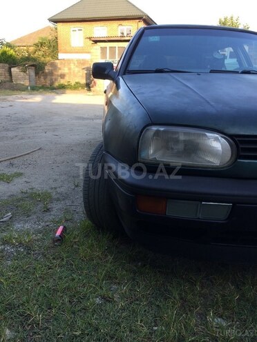 Volkswagen Golf 1996, 225,328 km - 2.0 l - Lənkəran