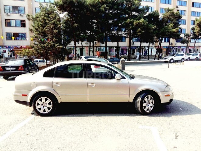 Volkswagen Passat 2004, 274,000 km - 1.8 l - Bakı