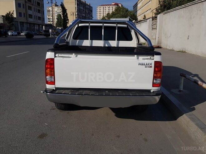 Toyota Hilux 2010, 76,000 km - 2.5 l - Bakı