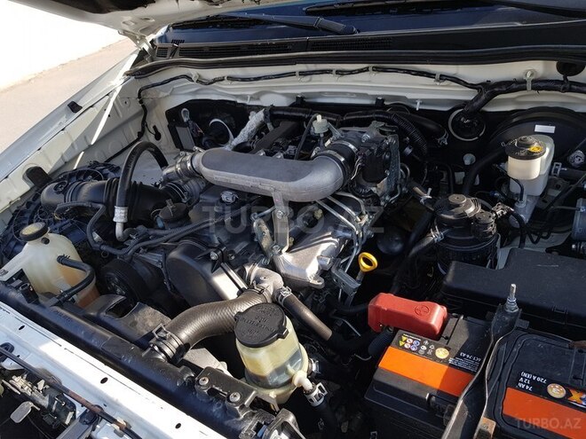 Toyota Hilux 2010, 76,000 km - 2.5 l - Bakı