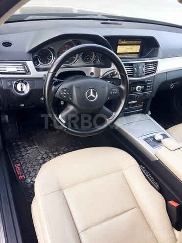 Mercedes E 350 2009, 180,000 km - 3.5 l - Bakı