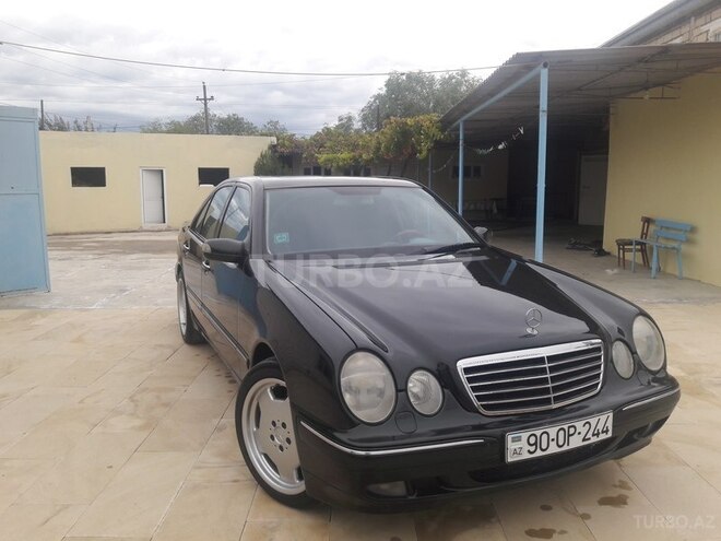 Mercedes E 320 2001, 217,450 km - 3.2 l - Bakı