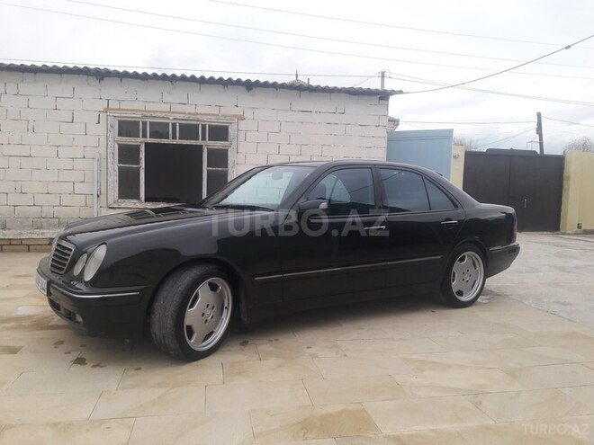 Mercedes E 320 2001, 217,450 km - 3.2 l - Bakı