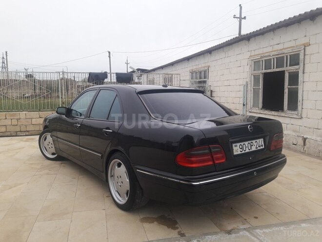 Mercedes E 320 2001, 217,450 km - 3.2 l - Bakı