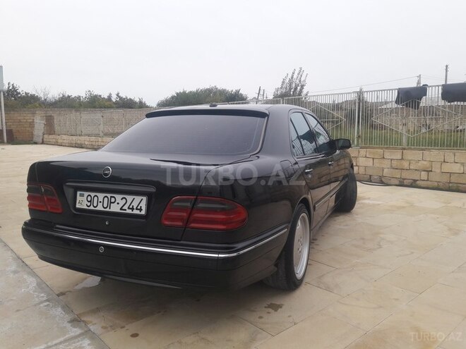 Mercedes E 320 2001, 217,450 km - 3.2 l - Bakı
