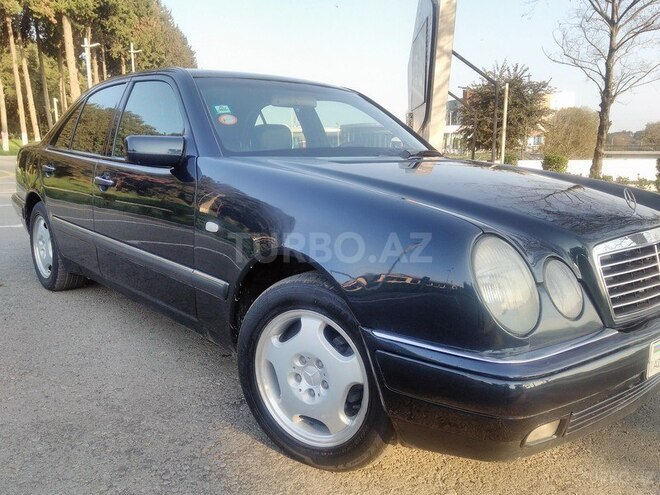 Mercedes E 240 1999, 235,000 km - 2.6 л - Bakı