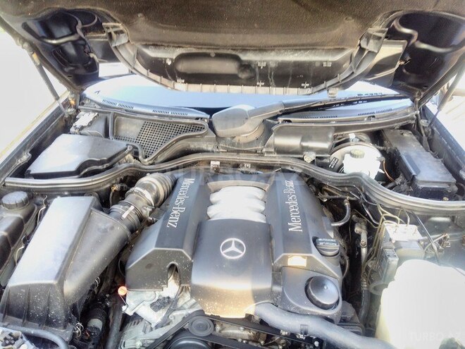 Mercedes E 240 1999, 235,000 km - 2.6 л - Bakı