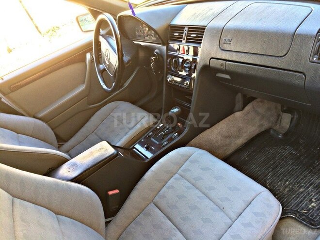 Mercedes C 180 1997, 208,000 km - 1.8 l - Gəncə