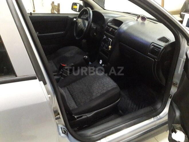 Opel Astra 2001, 242,000 km - 2.0 l - Bakı