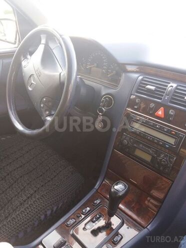 Mercedes E 200 2000, 349,000 km - 2.0 l - Bakı