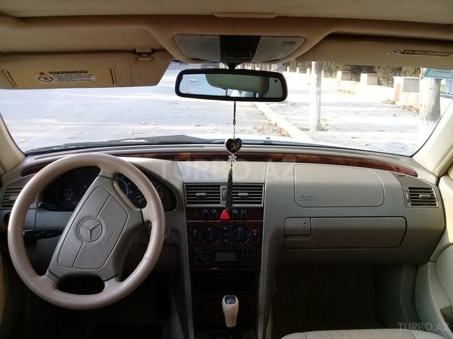 Mercedes C 230 1999, 118,500 km - 2.3 l - Beyləqan