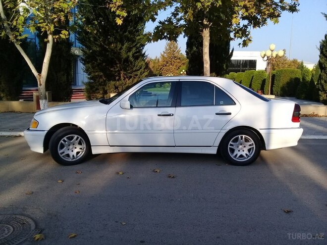 Mercedes C 230 1999, 118,500 km - 2.3 l - Beyləqan