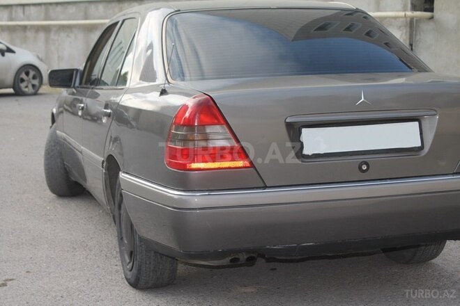 Mercedes C 220 1993, 312,197 km - 2.2 л - Bakı