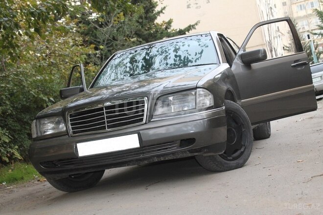 Mercedes C 220 1993, 312,197 km - 2.2 л - Bakı