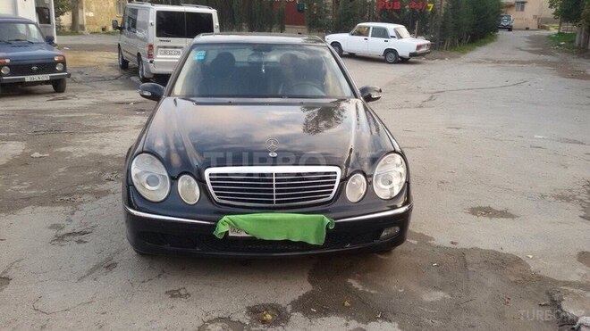 Mercedes E 220 2004, 320,000 km - 2.2 л - Bakı