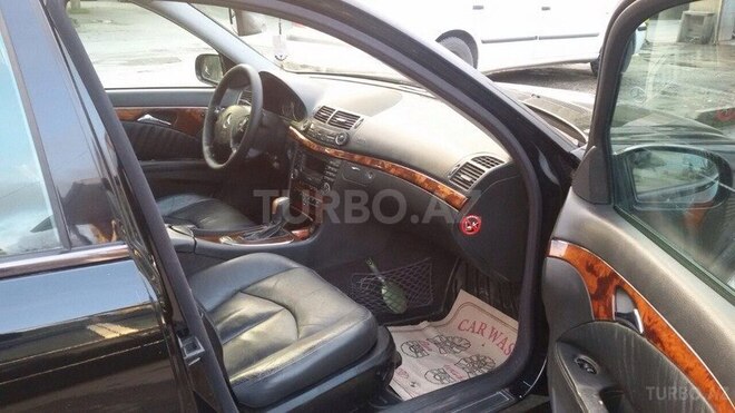 Mercedes E 220 2004, 320,000 km - 2.2 л - Bakı