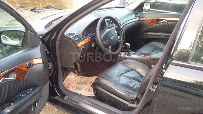 Mercedes E 220 2004, 320,000 km - 2.2 л - Bakı