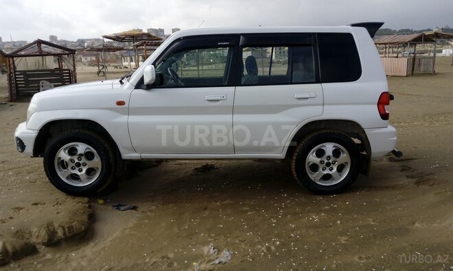 Mitsubishi Pajero io 2001, 165,000 km - 1.8 l - Bakı