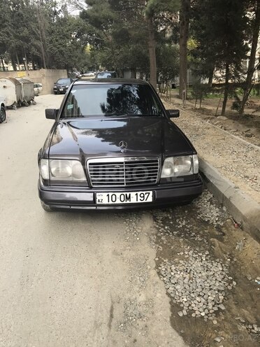 Mercedes E 300 1995, 260,000 km - 0.3 l - Bakı