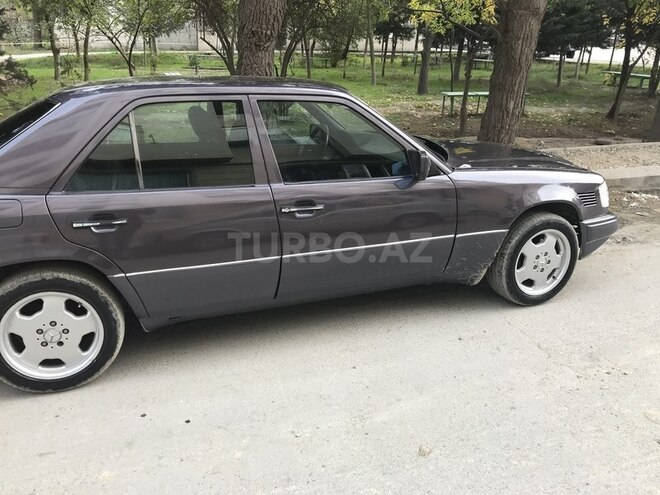 Mercedes E 300 1995, 260,000 km - 0.3 l - Bakı