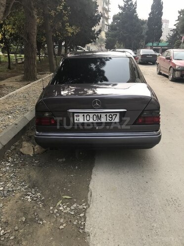 Mercedes E 300 1995, 260,000 km - 0.3 l - Bakı