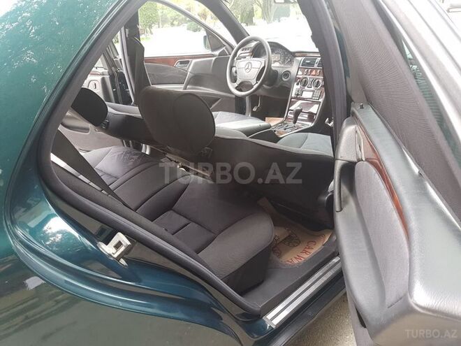 Mercedes E 240 1997, 241,000 km - 2.4 l - Bakı