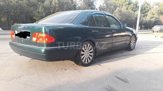 Mercedes E 240 1997, 241,000 km - 2.4 l - Bakı