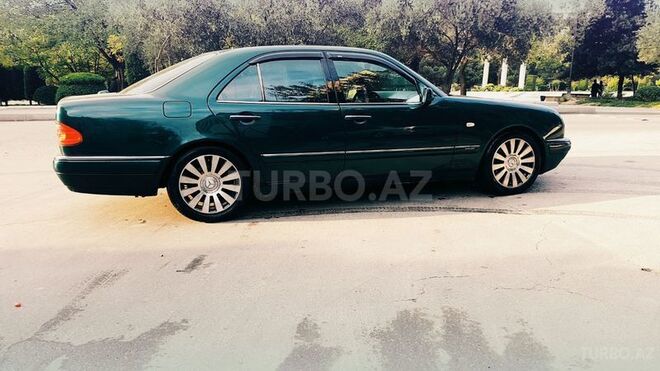 Mercedes E 240 1997, 241,000 km - 2.4 l - Bakı