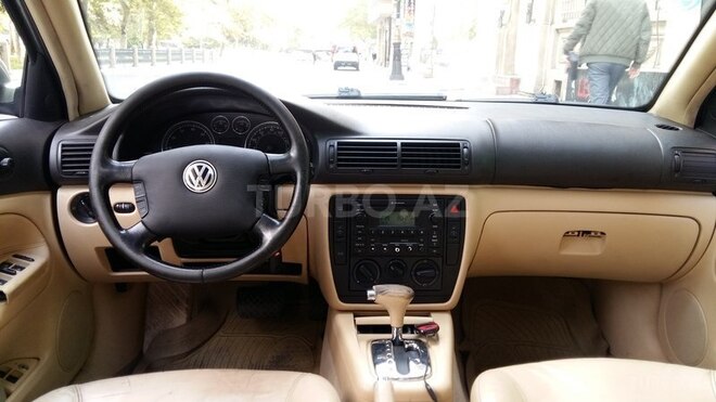 Volkswagen Passat 2002, 263,355 km - 1.8 л - Bakı
